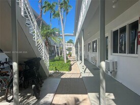 7430 Byron Ave in Miami Beach, FL - Building Photo