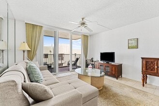 3540 S Ocean Blvd in South Palm Beach, FL - Building Photo - Building Photo
