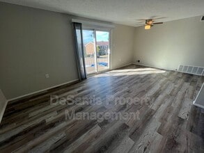 8109 Revere Pl in Aliquippa, PA - Foto de edificio - Building Photo