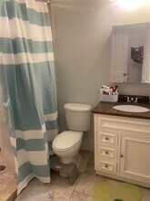 1087 Beacon St, Unit 3 in Brookline, MA - Building Photo - Building Photo