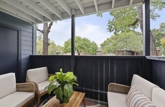 2020 Plantation Dr in Conroe, TX - Building Photo - Building Photo