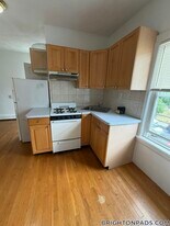 11 Snow St, Unit 2R in Boston, MA - Building Photo