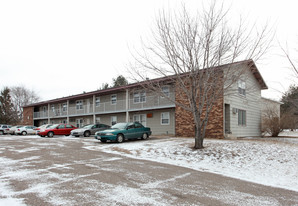 2422 Fryklund Dr Apartments