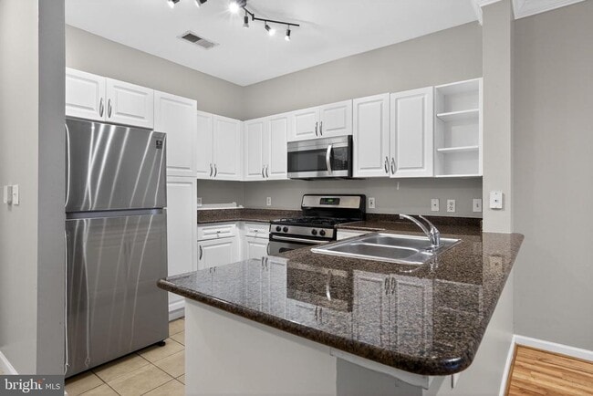 12905 Centre Park Cir