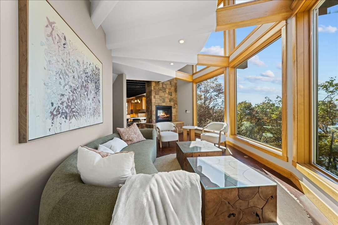 1248 WI-35 in Hudson, WI - Foto de edificio