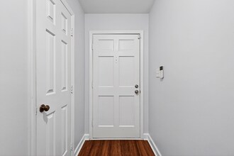 4617 Fawnbrook Cir in Raleigh, NC - Building Photo - Building Photo