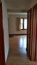 8329 W North Ave, Unit 1 in Wauwatosa, WI - Foto de edificio - Building Photo