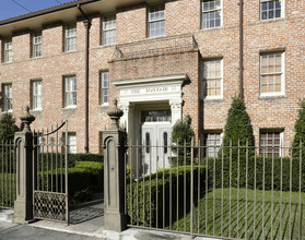 Mayfair Condomiums in New Orleans, LA - Building Photo - Building Photo