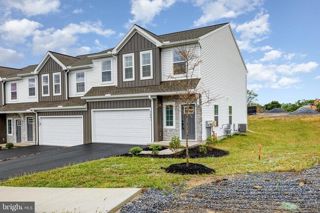 property at 7841 Briarwood Dr