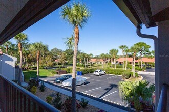 5630 Golf Pointe Dr in Sarasota, FL - Building Photo - Building Photo