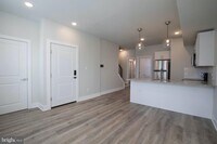 2441 Mutter St photo'