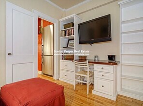 180 Commonwealth Ave, Unit 11 in Boston, MA - Building Photo - Building Photo