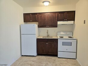 1041 Ridge St in Phillipsburg, NJ - Building Photo - Building Photo