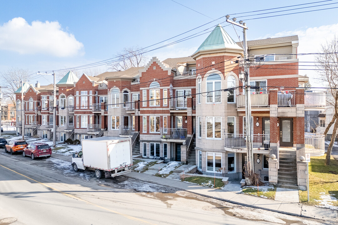 181 Du Canal Ch in Lachine, QC - Building Photo