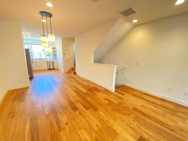 2245 Myrtle St in Oakland, CA - Building Photo - Building Photo