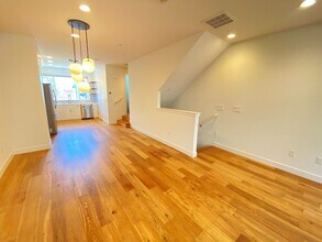 2245 Myrtle St in Oakland, CA - Building Photo - Building Photo