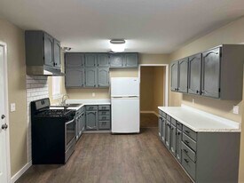 3805 Windsor Dr in Farmington, NM - Building Photo