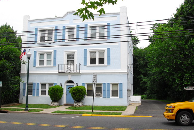 547 Park Ave in Scotch Plains, NJ - Foto de edificio - Building Photo