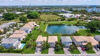 4729 Greenway Dr in Hollywood, FL - Foto de edificio - Building Photo