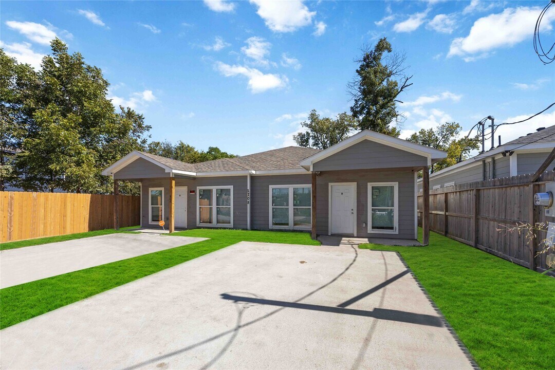 2708 Sam Wilson St in Houston, TX - Building Photo