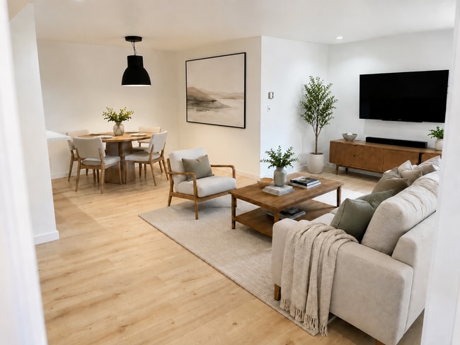 property at 358 S Gramercy Pl