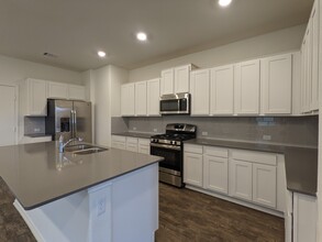 100 Montauk Loop in Georgetown, TX - Building Photo - Building Photo