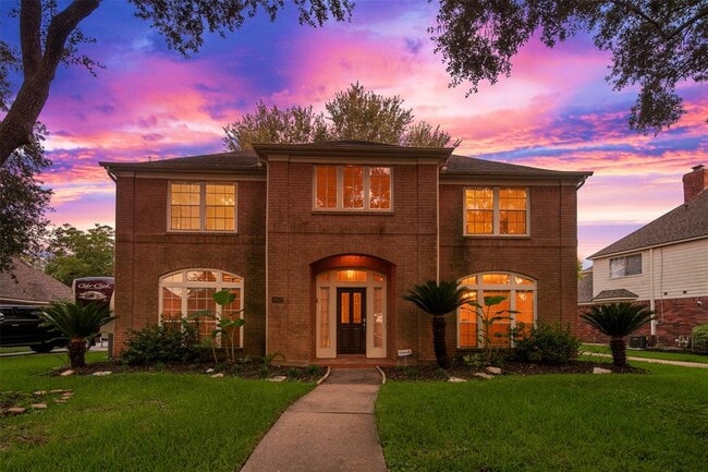 4907 Canterbury Ln in Sugar Land, TX - Building Photo - Building Photo