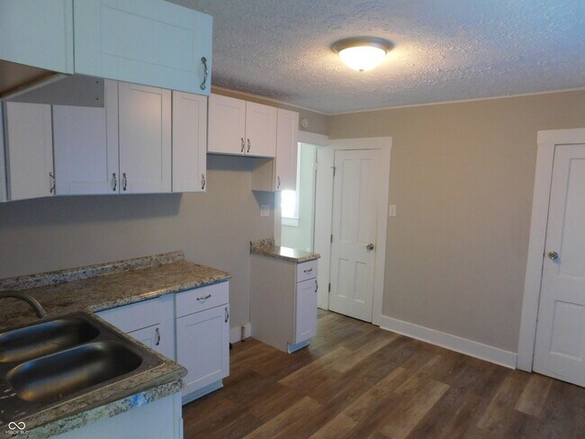 1201 N Ewing St in Indianapolis, IN - Building Photo - Building Photo