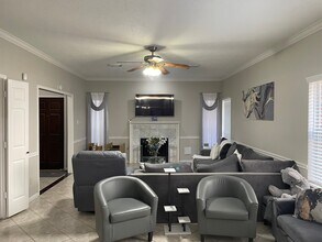 16434 Concord Falls Ln in Sugar Land, TX - Building Photo - Building Photo