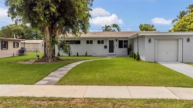 9530 Jamaica Dr in Cutler Bay, FL - Building Photo - Building Photo