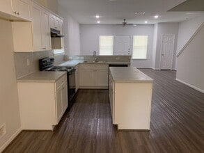 8114 Rhobell St in Houston, TX - Building Photo - Building Photo