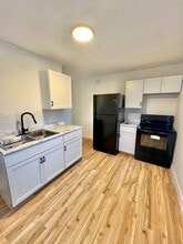 4737 Pine Crest Dr in Fort Wayne, IN - Building Photo - Building Photo