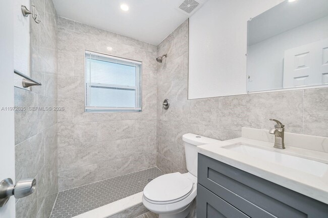 1907 McKinley St in Hollywood, FL - Building Photo - Building Photo