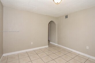 2161 NW 97th St in Miami, FL - Building Photo - Building Photo