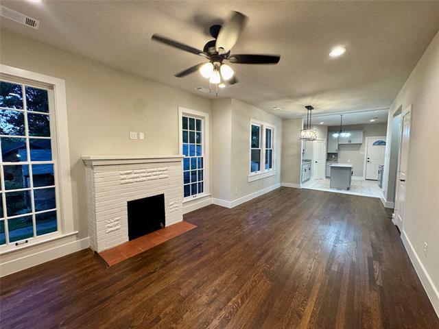1810 Ramsey Ave in Dallas, TX - Foto de edificio - Building Photo