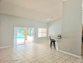 911 Wood Creek Dr in Melbourne, FL - Building Photo - Building Photo