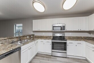 2353 Bexley Dr in Tavares, FL - Building Photo - Building Photo