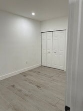 14220 SW 73rd St in Miami, FL - Building Photo - Building Photo