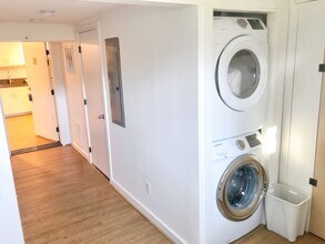 5144 NE Flanders St in Portland, OR - Building Photo - Building Photo