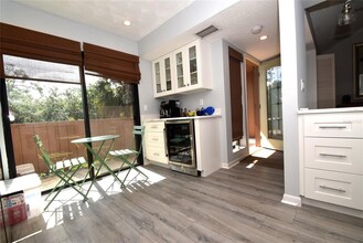 1657 Brookhouse Cir in Sarasota, FL - Building Photo - Building Photo