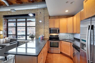 607 Washington Ave S, Unit AUCMZQ in Minneapolis, MN - Building Photo - Building Photo