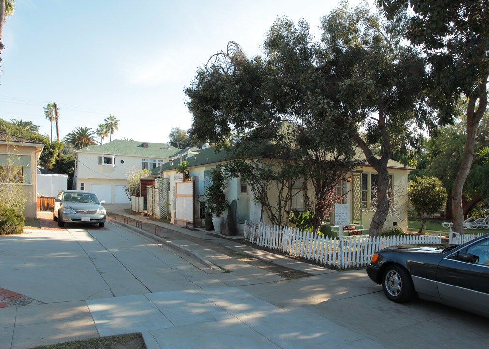 745 17th St in Santa Monica, CA - Building Photo