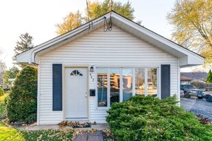 443 N Main St in Wauconda, IL - Building Photo