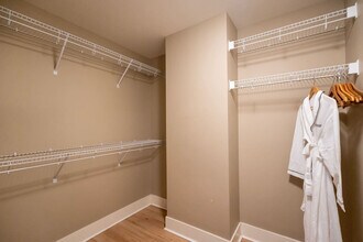 15 Kings Wharf Pl in Dartmouth, NS - Building Photo - Building Photo
