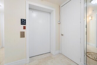 201 S Narcissus Ave in West Palm Beach, FL - Building Photo - Building Photo