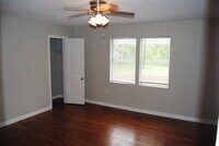 815 Shirley St photo'