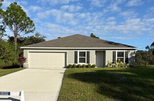 295 SE Cres St in Palm Bay, FL - Building Photo