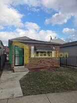 10635 S Cottage Grove Ave in Chicago, IL - Building Photo