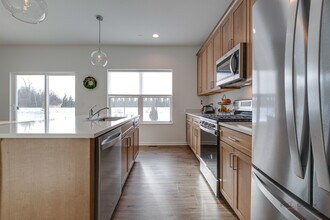 2490 Olivia Ct in Wauconda, IL - Building Photo - Building Photo