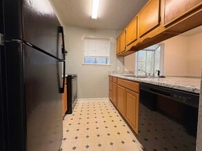 1810 Sylvan Ct in Tallahassee, FL - Building Photo - Building Photo